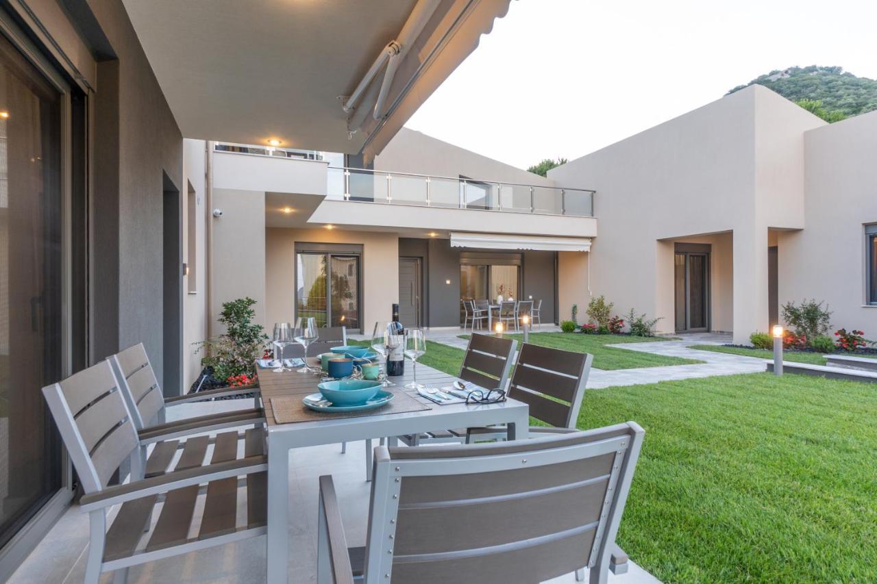 3 Doors Villas Nea Iraklitsa Luaran gambar